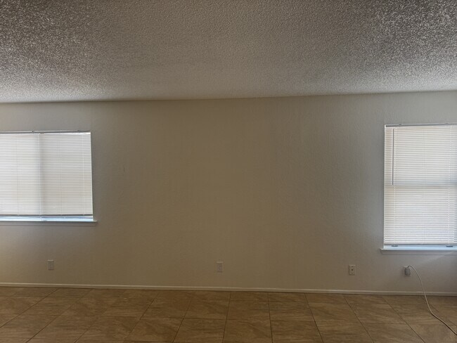 Building Photo - 15086 Dakota St
