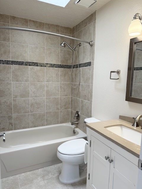 Building Photo - 6936 Black Pine Pl NE