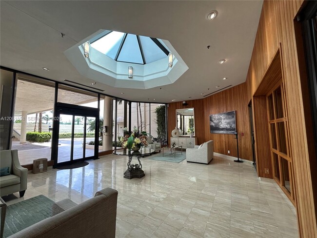 Building Photo - 720 S Collier Blvd