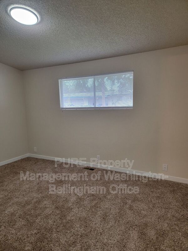 Building Photo - 3350 Cherrywood Ave