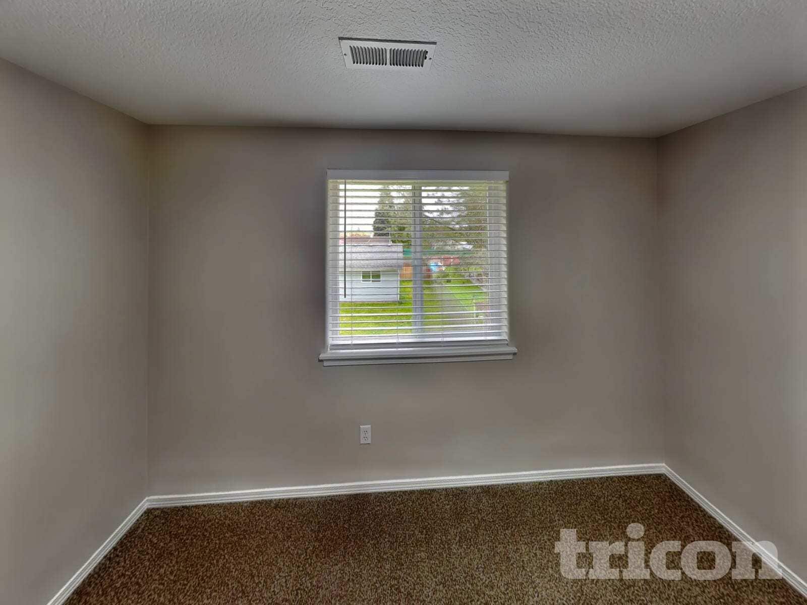 Building Photo - 6509 NE 139th Ct