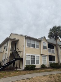 Building Photo - Beautifully remodeled 2/2 condo in Tradewinds, Metrowest!