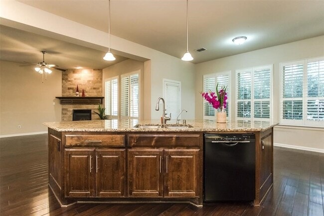 Building Photo - 2013 Garden Park Ct