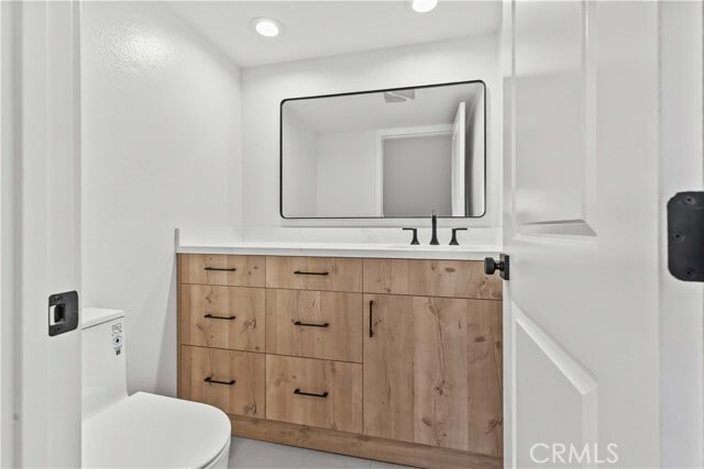 Building Photo - 552 Hahn Ave