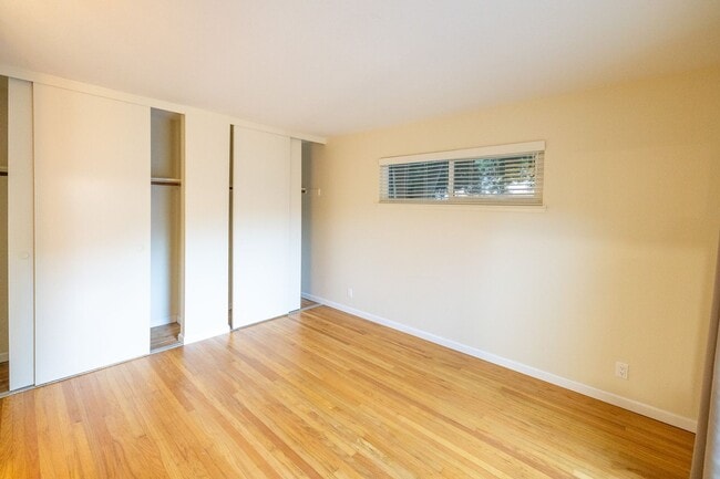 Building Photo - Charming 4-Bedroom Home with Scenic Views ...