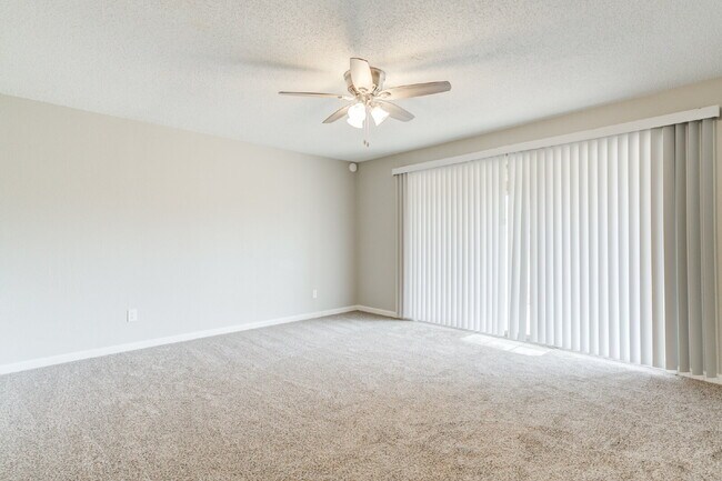 Building Photo - Wonderful 3/2/1 in Central Lubbock!