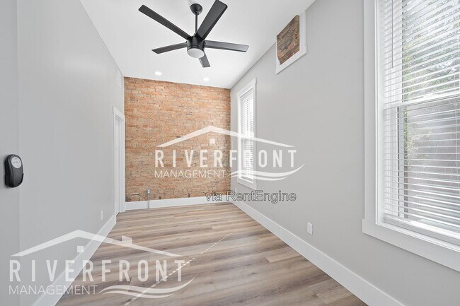 Building Photo - 1669 Blue Rock St