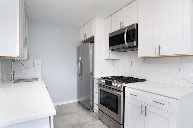 Building Photo - 317 Burlington Ave