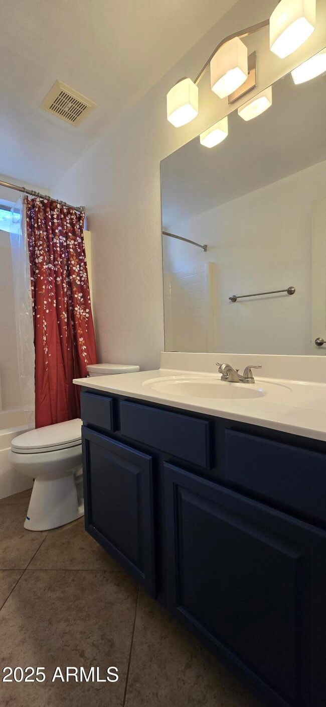 Building Photo - 4117 W Menadota Dr