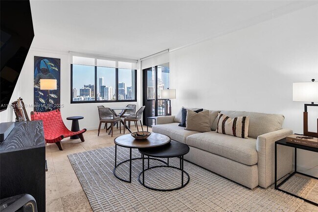 Building Photo - 1581 Brickell Ave