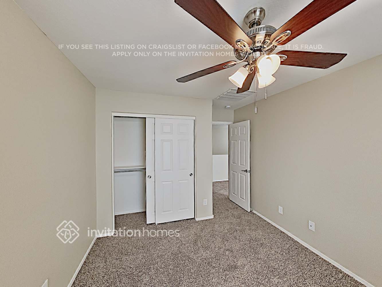 Building Photo - 214 N Sandal