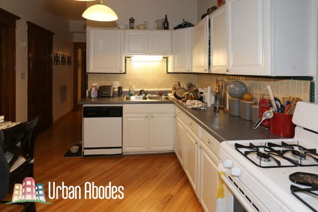 Building Photo - 1326 N Claremont Ave