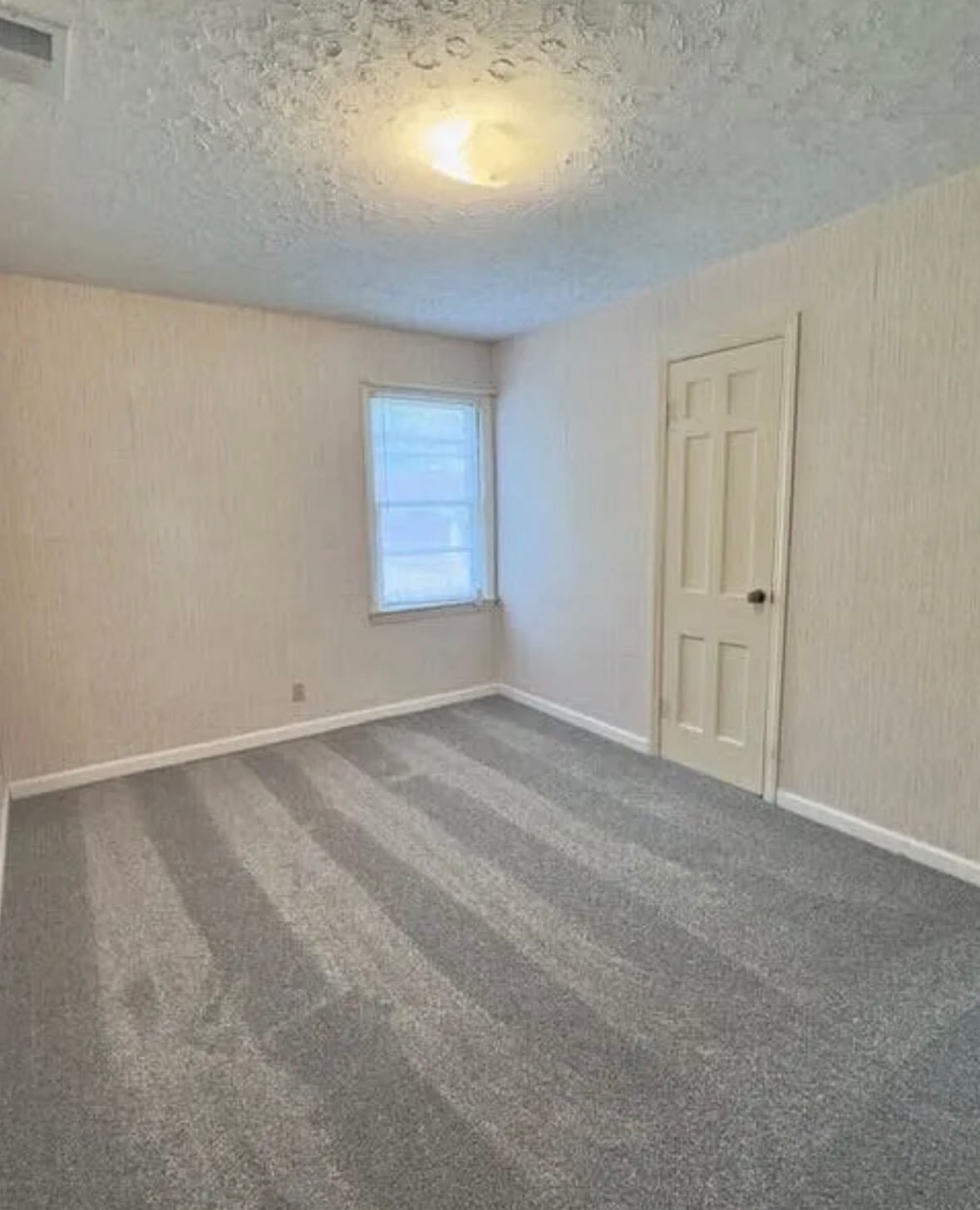 Building Photo - 1120 Bomar Ln