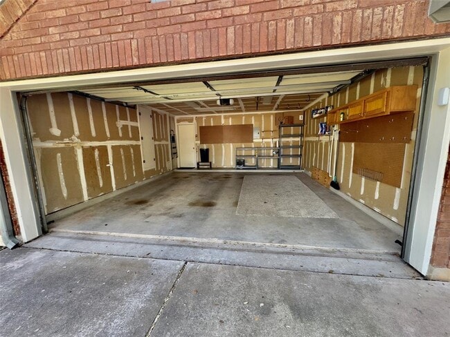 Building Photo - 8311 Edgemoor Pl