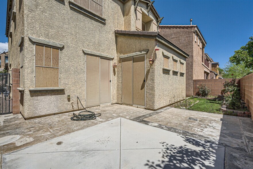 Building Photo - 6620 Chinatown St