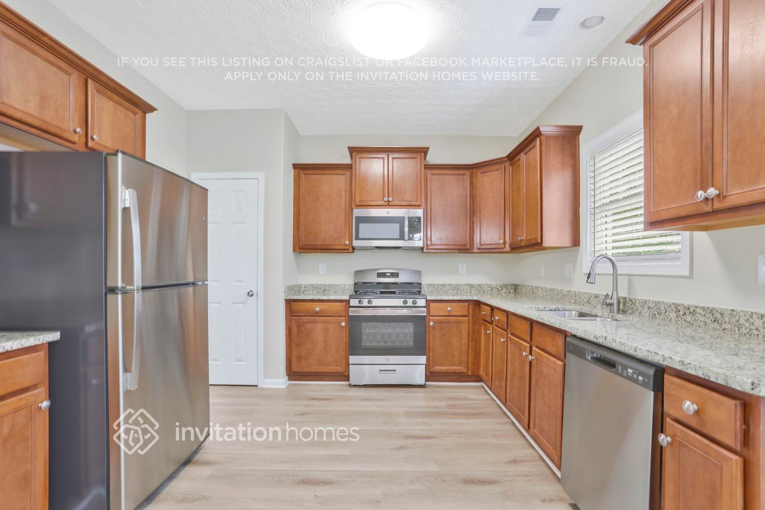 Building Photo - 110 Parkway Dr