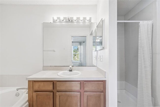 Building Photo - 571 Shoreham Ct NE