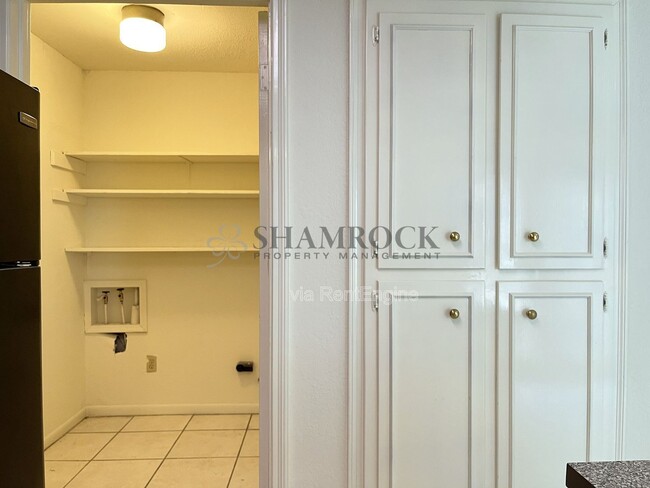 Building Photo - 6815 Old Briarstown Dr