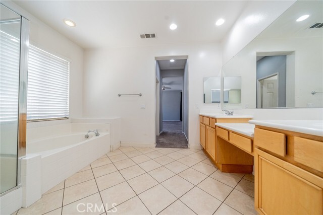 Building Photo - 7422 Cobble Creek Dr