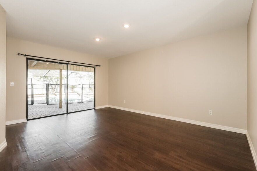 Building Photo - 5337 Northdale Blvd