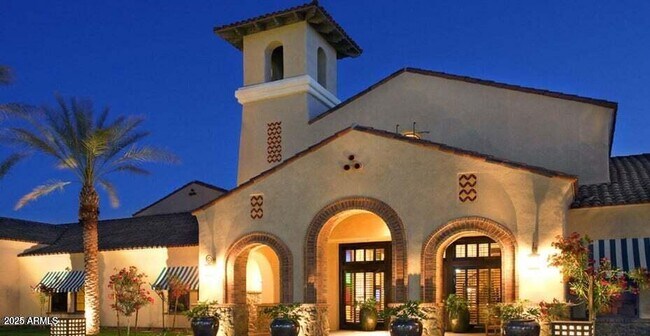 Building Photo - 26505 W Burnett Rd