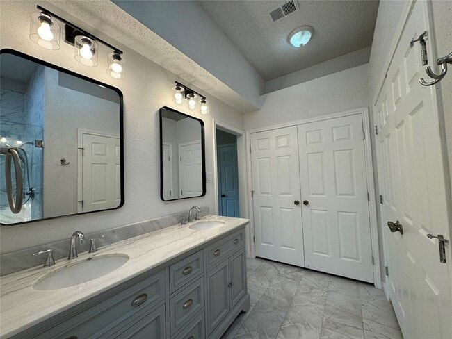 Building Photo - 4422 Waterfall Way