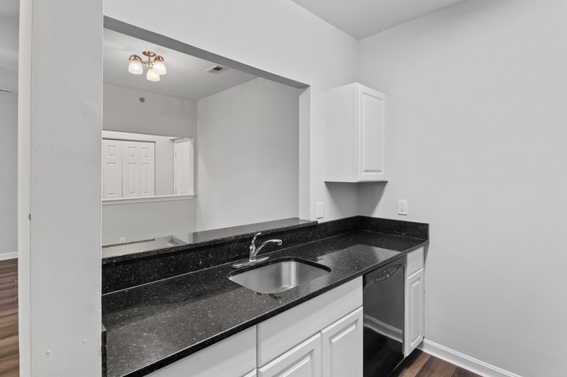 Building Photo - 606 Moonglow Rd