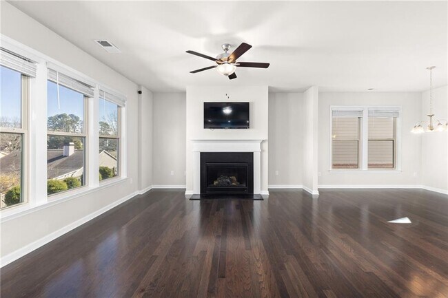 Building Photo - 4411 Claiborne Ct