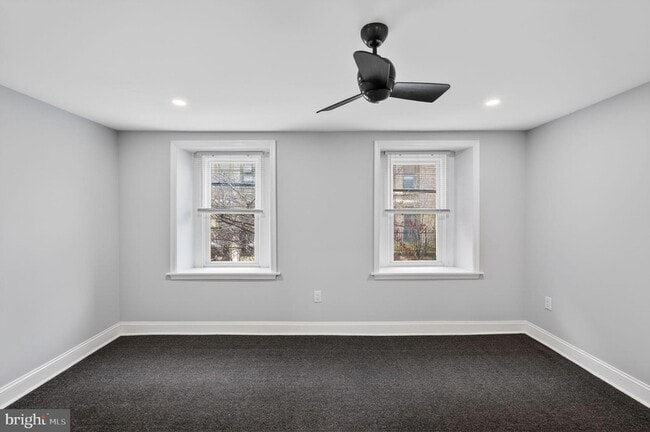 Building Photo - 4670 Umbria St