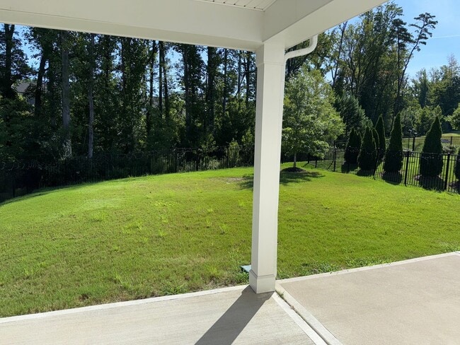 Building Photo - 17401 Carolina Hickory Dr