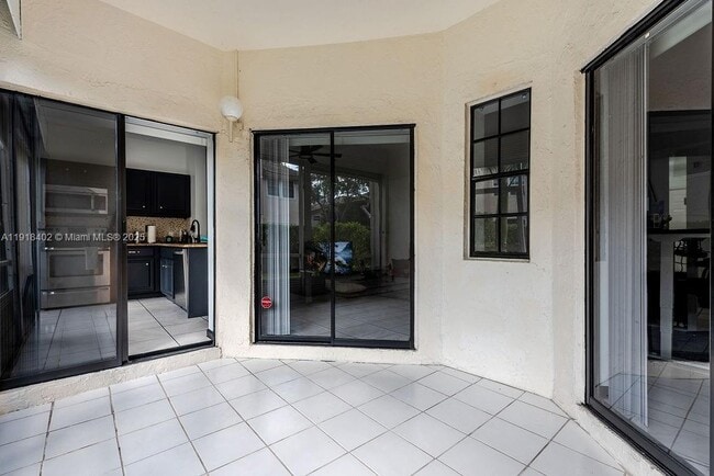 Building Photo - 6641 Via Regina