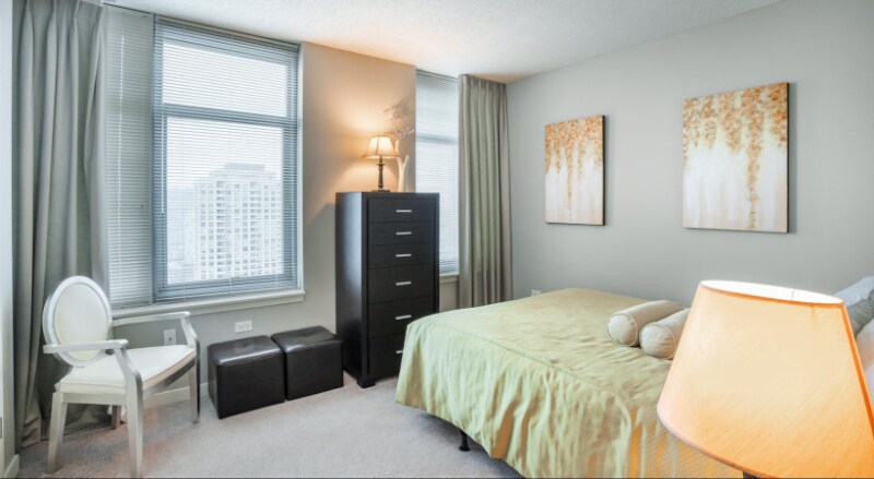 Building Photo - 557 W Kinzie St