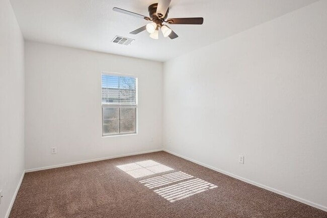 Building Photo - 3076 W Silver Creek Dr