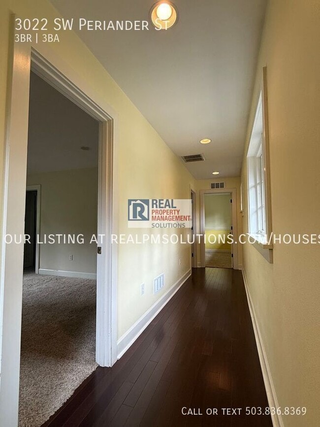 Building Photo - 3022 SW Periander St