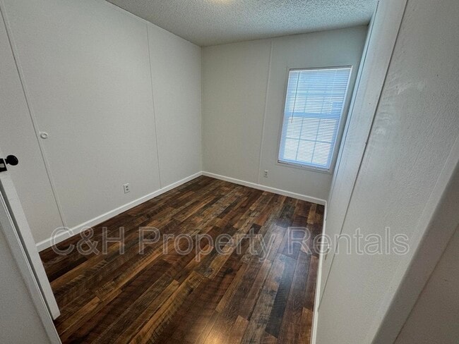 Building Photo - 930 N 23rd St