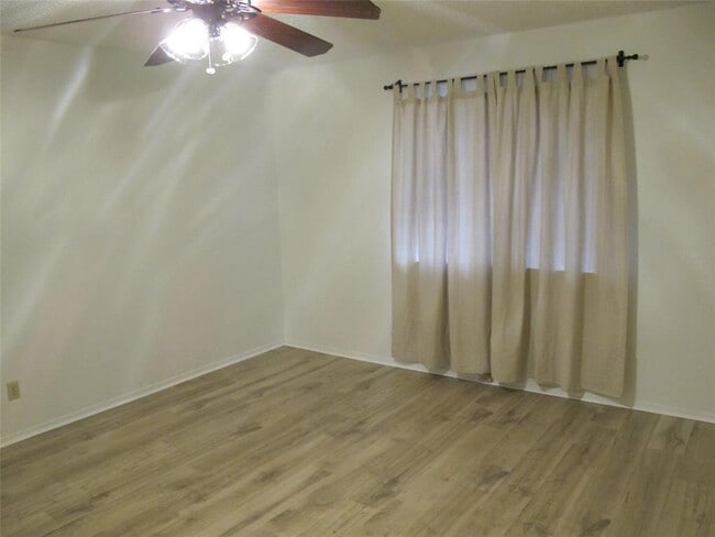 Building Photo - 4206 Harcourt Dr