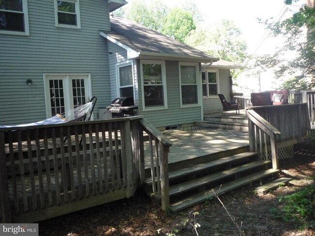 Building Photo - 7033 Veering Ln