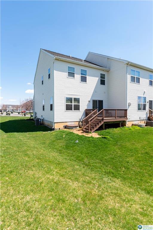 Building Photo - 955 King Way
