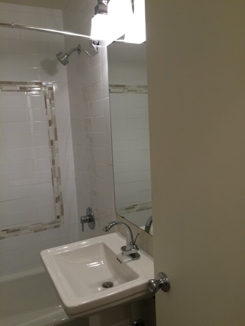 Building Photo - Full Remodel! University Park-Portsmouth-H...