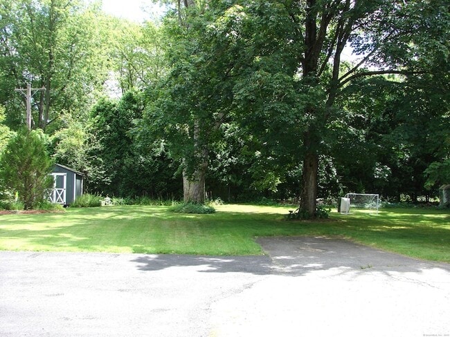 Building Photo - 393 Plainville Ave