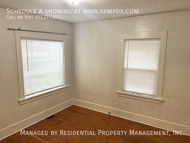 Building Photo - 214 NE Bryant St