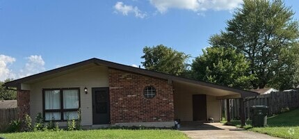 Building Photo - 222 Valley Forge Ct