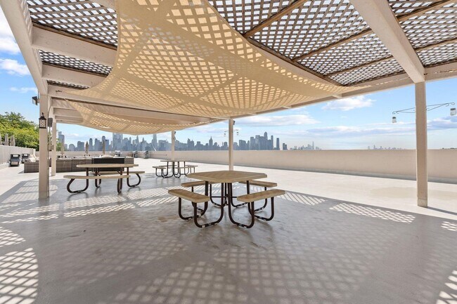 Building Photo - 6040 JFK Blvd E