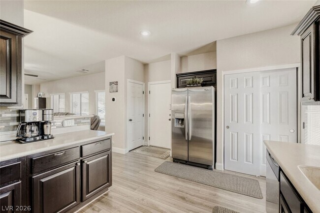 Building Photo - 9434 Marshall Creek St