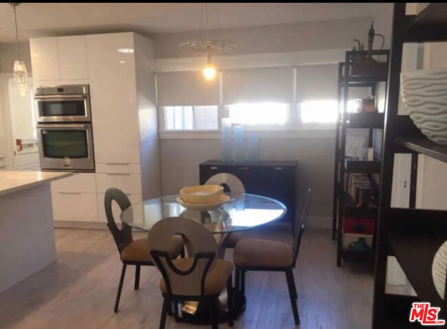 Building Photo - 4922 Genevieve Ave