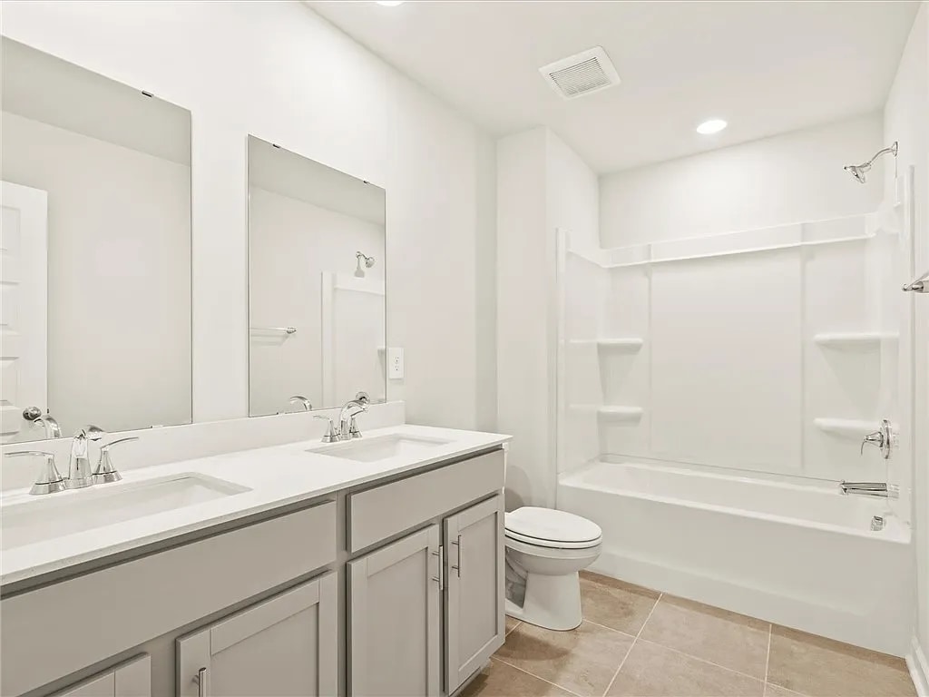 Building Photo - 105 Oval Ct