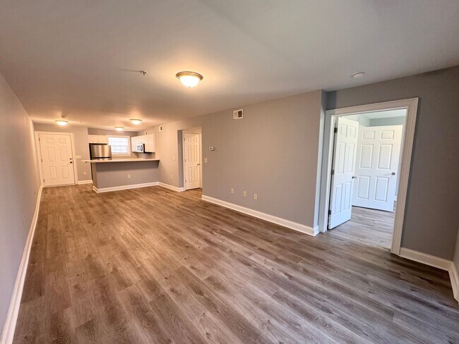 Building Photo - Myrtle Beach - 2 Bedroom / 2 Bathroom Condo