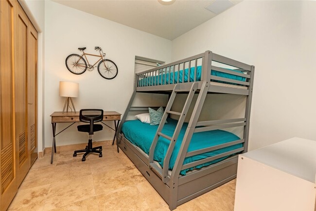 Building Photo - 9420 Seawall Blvd