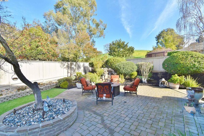 Building Photo - 204 Cypress Hills Ct