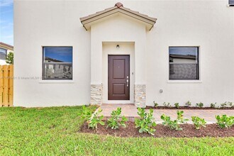 Building Photo - 13093 SW 233 TERR
